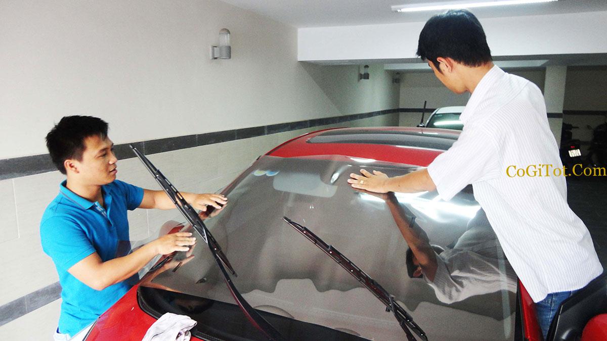 Giảm nhiệt độ trong xe cùng dịch vụ dán phim hạ nhiệt ô tô giá rẻ, uy tín tại Vinh Nghệ An